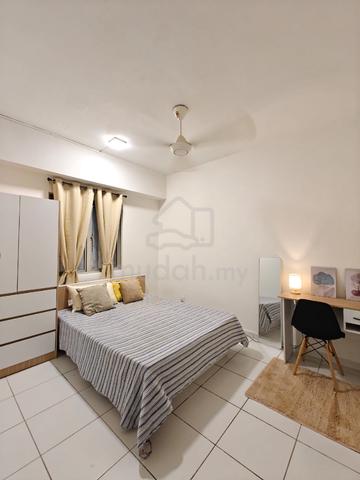 Medium Room at Axis Residence, Ampang,3 Mins walk to LRT 1