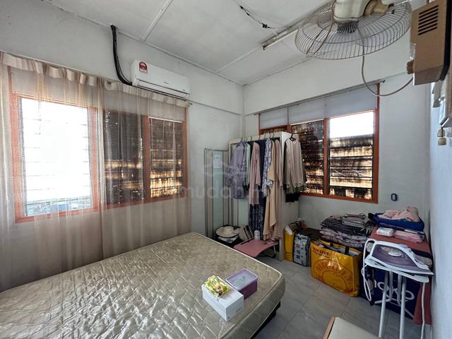 Flat Taman Perling 2