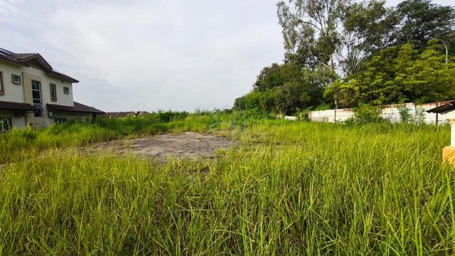 Corner Lot Facing School, Seksyen 4, Bandar Baru Bangi (non-bumi lot) 1