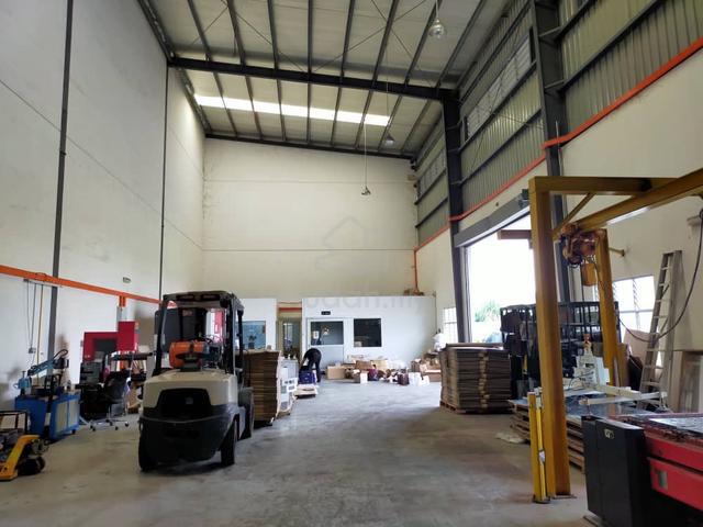 Below Market/Medium Industry/1.5 storey Semi-D Factory/Gelang Patah/JB 1