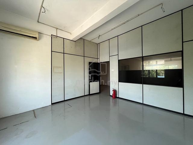 Facing Main Road 1st Floor Shoplot Near Keat Hwa School 吉华一校 For Rent 1