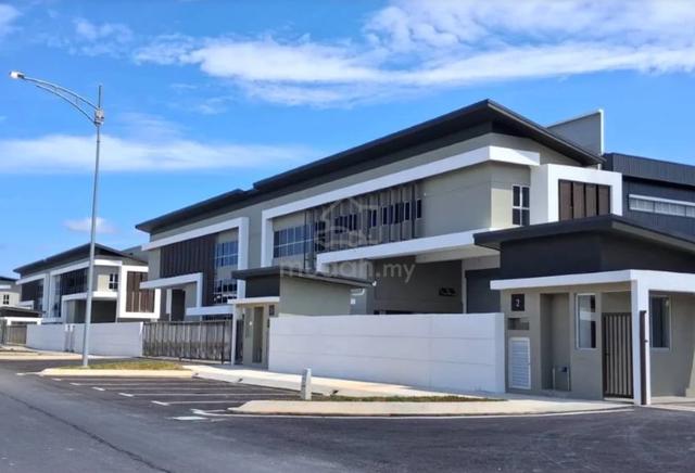 [NEAR TO TEBRAU] 0.5 acre Semi D Factory Beside Senai Desaru Highway 1