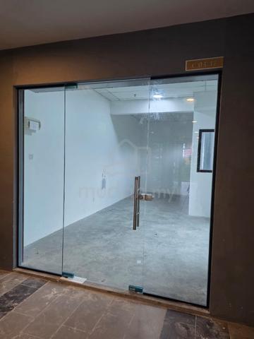 Puchong Bandar Puteri Le Pavilion small office / small shop for rent 1