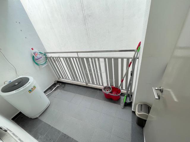 [Perempuan Saja] Master Bedroom - ZetaPark Condo@ Setapak Central Mall 4