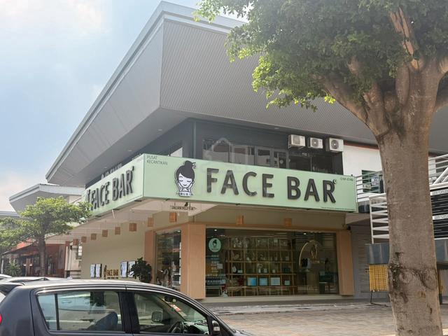 First Floor Corner Shop prime location at Kota Laksamana Jaya for Rent 1