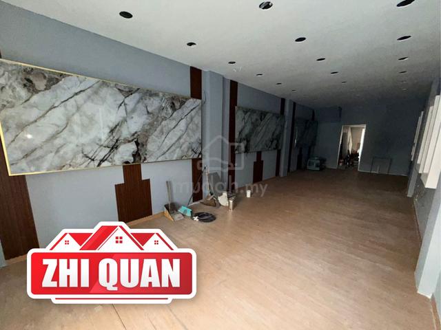 JALAN CY CHOY 2200sf 2.5 Storey Shop House GEORGETOWN mainroad CORNER 1