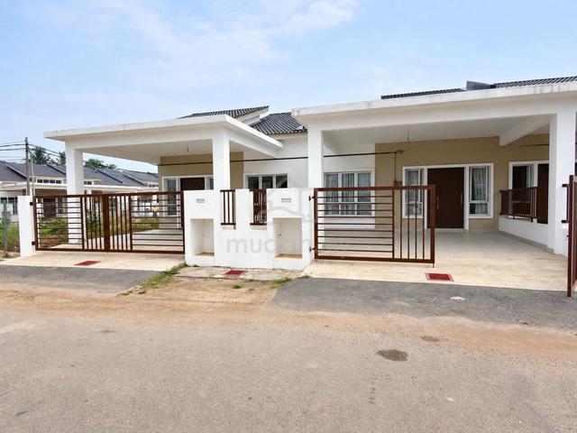 Full Loan Fully Extend Single Storey Terrace 22x70 Batu Berendam Toll 1