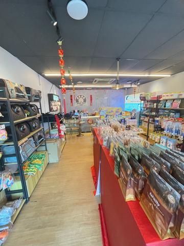 Puj Puncak Jalil shop office 1