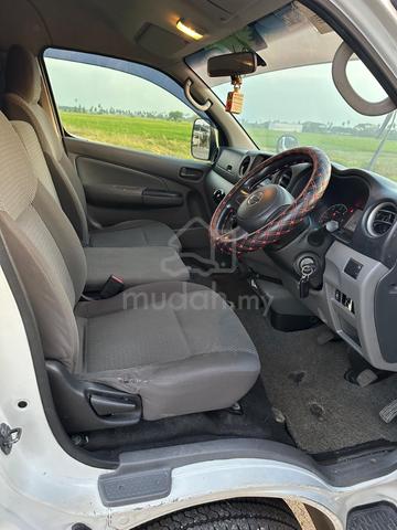 2017 Nissan URVAN 2.5 HIGH ROOF (M) - 4