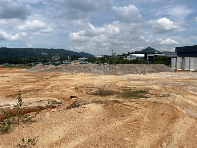 FREEHOLD Ind Land Sendayan Tech Valley, Mainroad,2 acre and Non Bumi 1