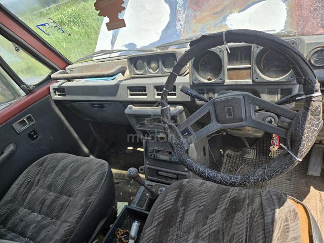 1995 Mitsubishi PAJERO 2.5 L049 (M) - 2