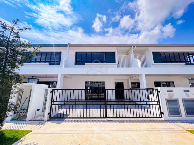 FREEHOLD!! 2 Storey Superlink House Lakeside Cyberjaya 2