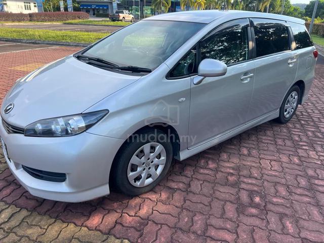 2011 Toyota WISH 2.0 G (A) - 2