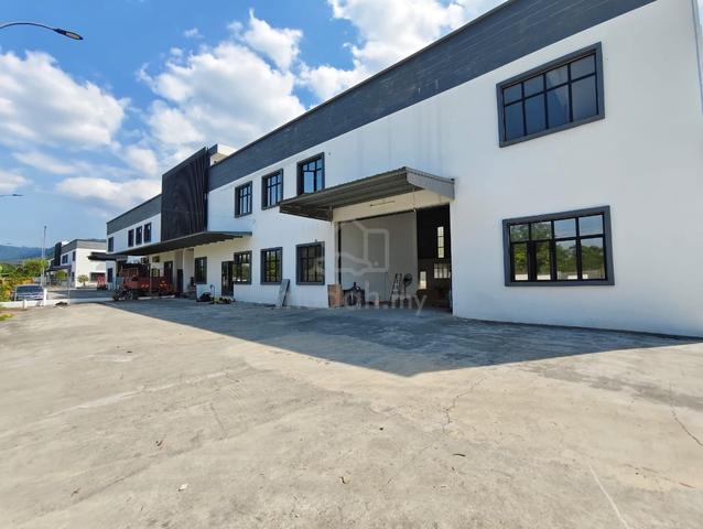 [ Corner+Nice ] 3sty Semi-D Warehouse , Serendah , Rawang 1