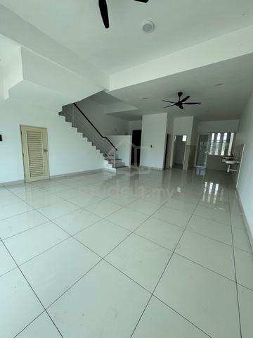 Freehold Privacy Club House Tiara South Semenyih Ecohill Eco Majestic 1