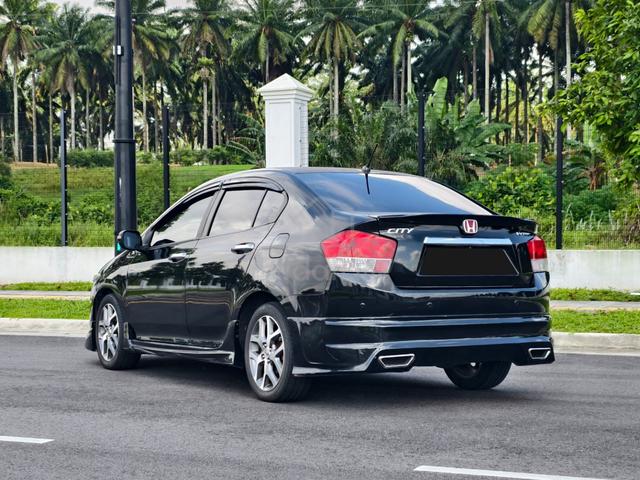 {2012}Honda CITY 1.5 E MODULO P/SHIFT Bodykit F/Lo - 4