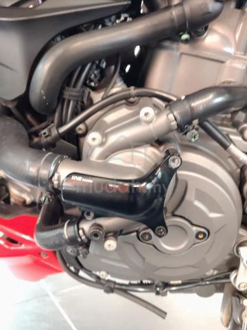 Ducati Monster 937 - photo 8 of 12