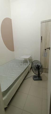 (Room For Rent) Small Bedroom @ Bayan Lepas 1