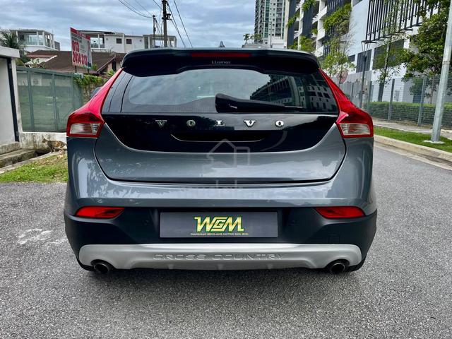 Volvo V40 2.0 CROSS COUNTRY T5 F.S.R.ORI KM &COLOR - 4