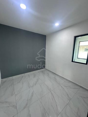 Flat Taman Ungku Tun Aminah 4