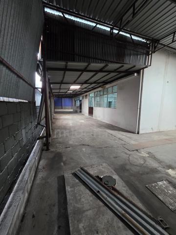Taman Universiti 1.5 Storey Semi D Factory 6000sqf Fully Extended 5
