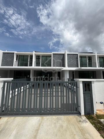 New Double Storey Mutiara Hills Semenyih 4r3b Next to Nottingham Uni 1