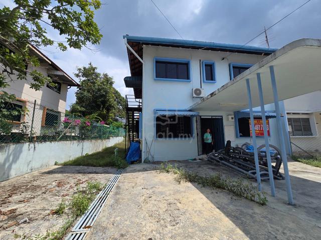 Double semi detached , 4300sf , huge land 1