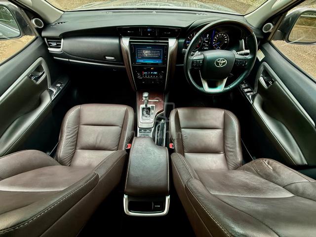 2019 Toyota FORTUNER 2.7 SRZ 4X4 2TR-FE (A) - 4