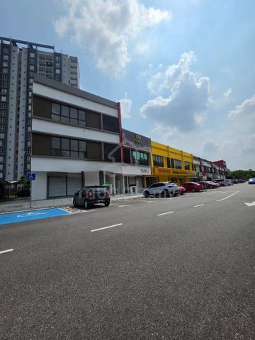 New 3 Storey End Lot Shop Lot in Laman Idaman, Bukit Jelutong For Rent 1