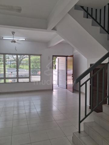 Kajang 2 Double Storey Terrace, Most Cheaper, Rent 1500 Only 1