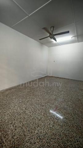 Klang Utama Single Storey Terrace House with Back Extended for Sale 1