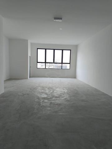 frist floor shop lot to rent 1