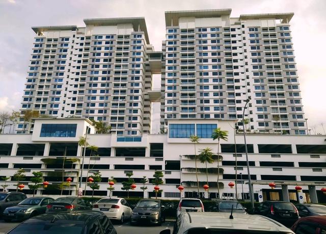 Sky Gardens Residences 1