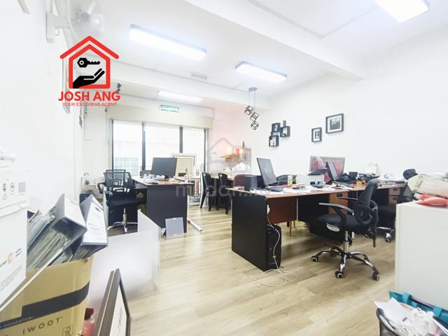 H2O shop lot in Jelutong 792sf Premier Location Suitable Office Use 1