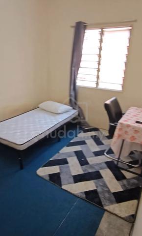 LRT3 Johan Setia Bilik Sewa Lelaki Single room Pangsapuri Arista 1