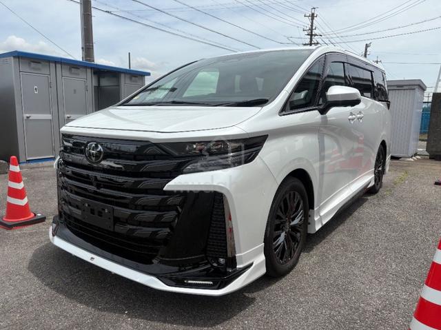 Toyota VELLFIRE 2.4 Z PREMIER GR BODYKIT BLACK INT - 2