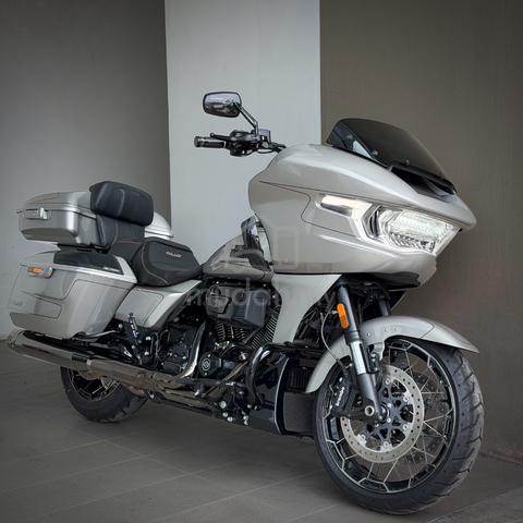 Harley Davidson CVO RoadGlide Unreg - photo 2 of 14