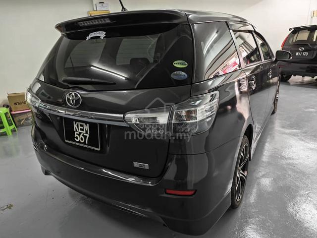 2013 Toyota WISH 1.8 G ZGE25G FACELIFT (A) - 3