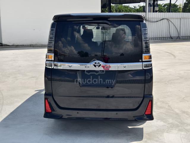 2021 Toyota VOXY 2.0 ZS KIRAMEKI III 2PD 7STR 42K - 4