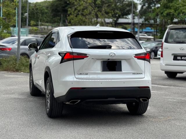 2016 Lexus NX200 2.0 T PREMIUM Free Covert F SPORT - 4