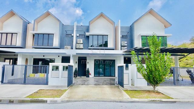 FACING OPEN + RUMAH BARU ! Double Storey, Aiora Serenia City Sepang 1