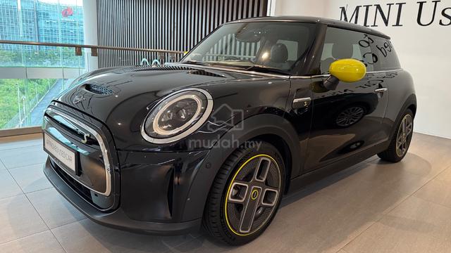 2022 Mini COOPER SE. - 2