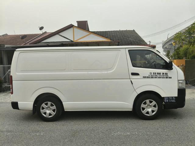 2017 Toyota HIACE 2.5 (M) Panel Van Original Paint - 4