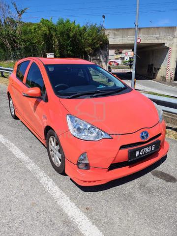 2013 Toyota PRIUS C 1.5 (HYBRID) NHP10R (A) - 4