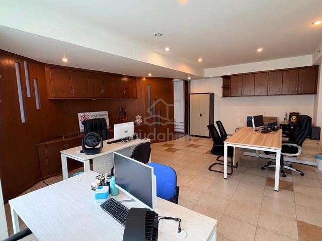 Gurney Tower, Office Lot (fully Furnished & Renovated, 600sf, Nice) 1