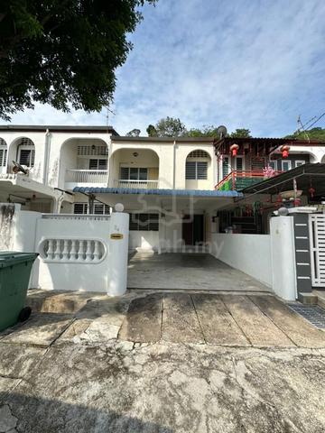 2 Storey Terrace , Lrg Tembaga , Greenlane , Concrete 1