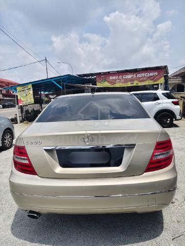 2012 Mercedes Benz C-CLASS 1.8 200 CGI BLUEEFCY - 4