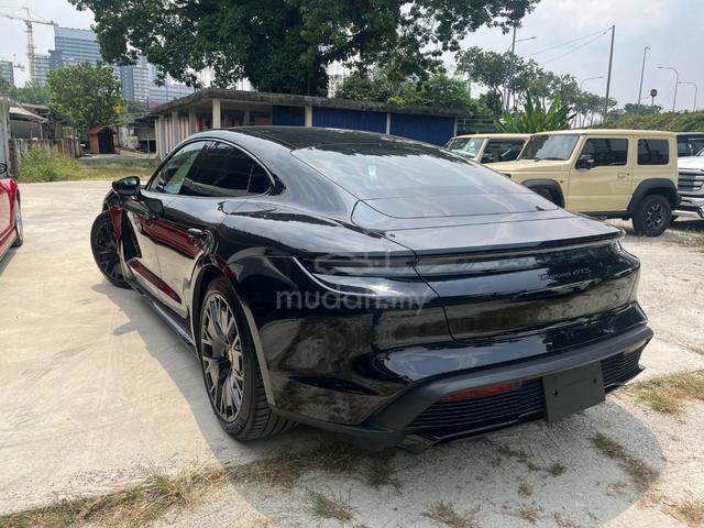 2023 Porsche TAYCAN 1.0 GTS (5 YR WARRANTY ) - 3