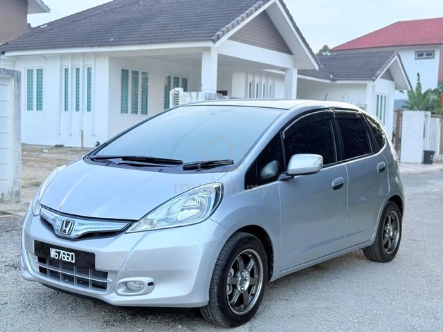 2014 Honda JAZZ 1.3 HYBRID FACELIFT (A) - 3