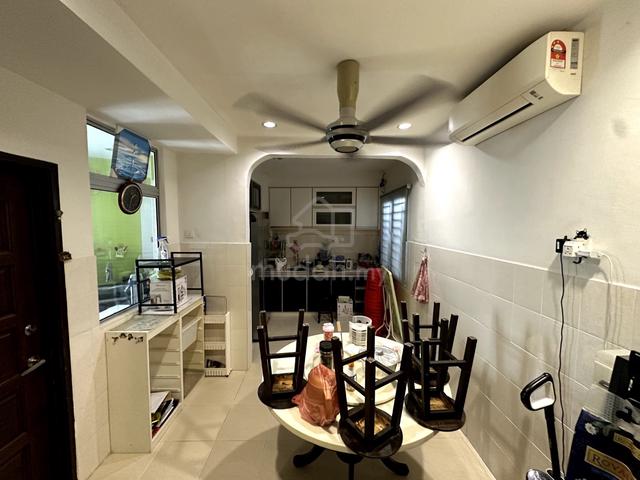 2-storey Terraced House in Alma 1